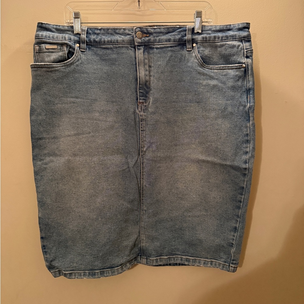 Esteez Light Wash Denim Pencil Skirt | Modest Jean Skirt | Raw Hem | size 14